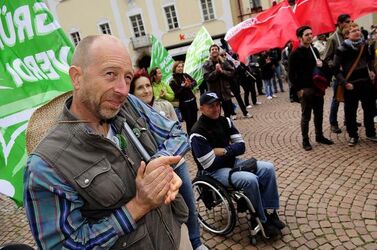 Bellinzona manifestazione contro politica sanitaria