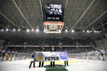 Hockey derby commemorazione Peter Jaks