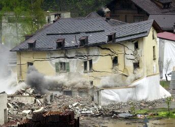 Piotta blrillamento demolizione Villa Emilia