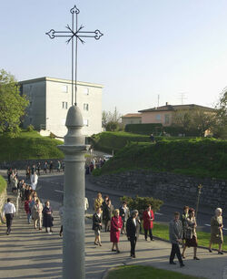 Coldrerio benedizione croce restaurata