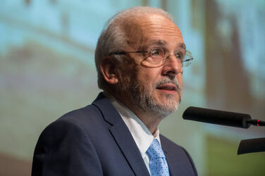 Lugano consegna diplomi Liceo 1