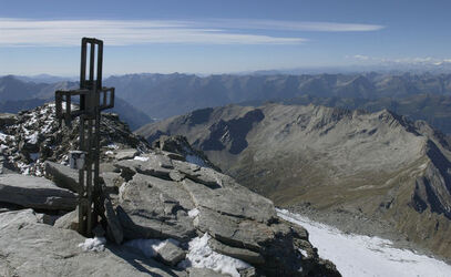 Adula trekking in vetta