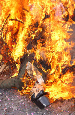 Brissago carnevale rogo pagliaccio