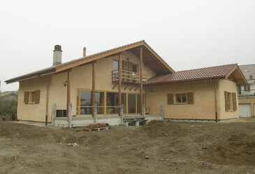 Lodrino casa di paglia