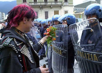 Manifestazioni anti G8 happening e ritrovi vari in Ticino Manifestazioni anti G8 happening e ritrovi vari in Ticino